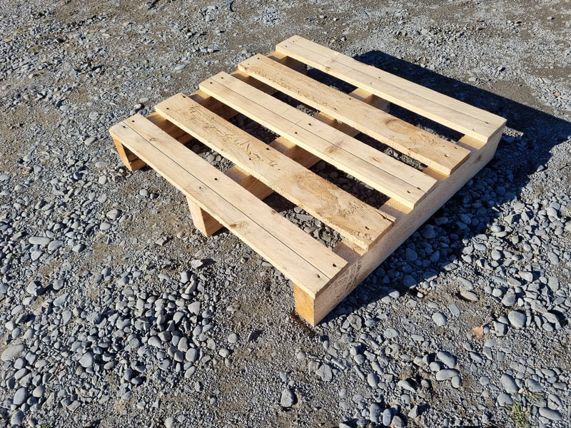 Wood Pallets small b